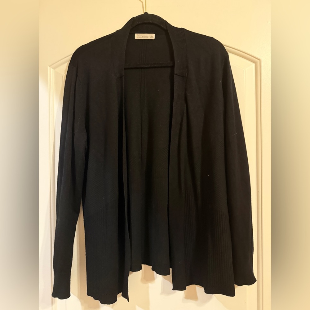 89th & Madison Black Open-Front Knit Cardigan